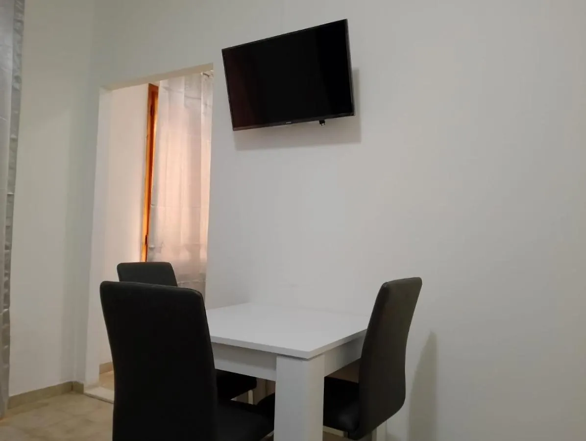 Costa Brava Guest House - Affittacamere Alghero
